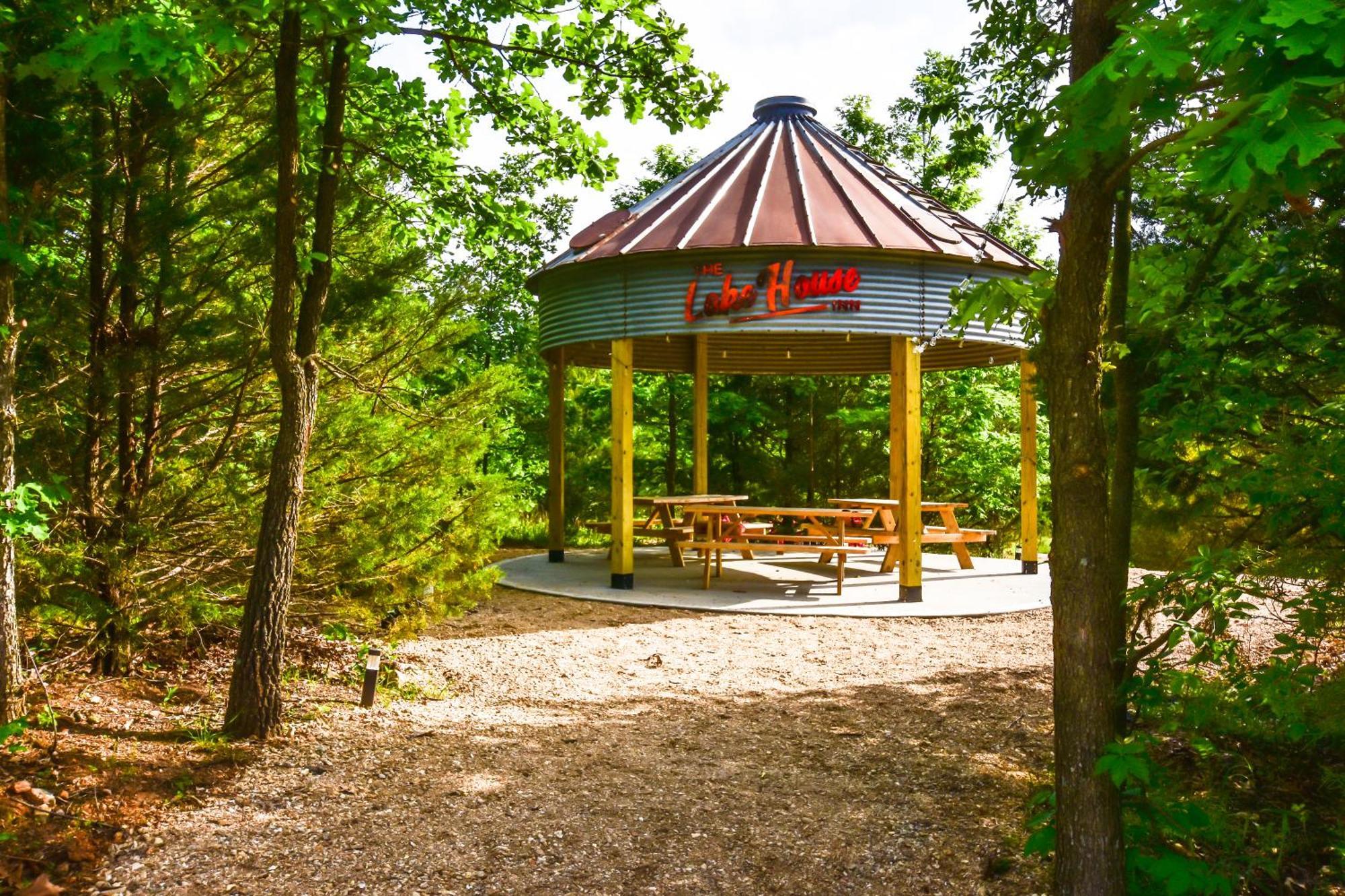 The Lake House Inn Laurie Bagian luar foto