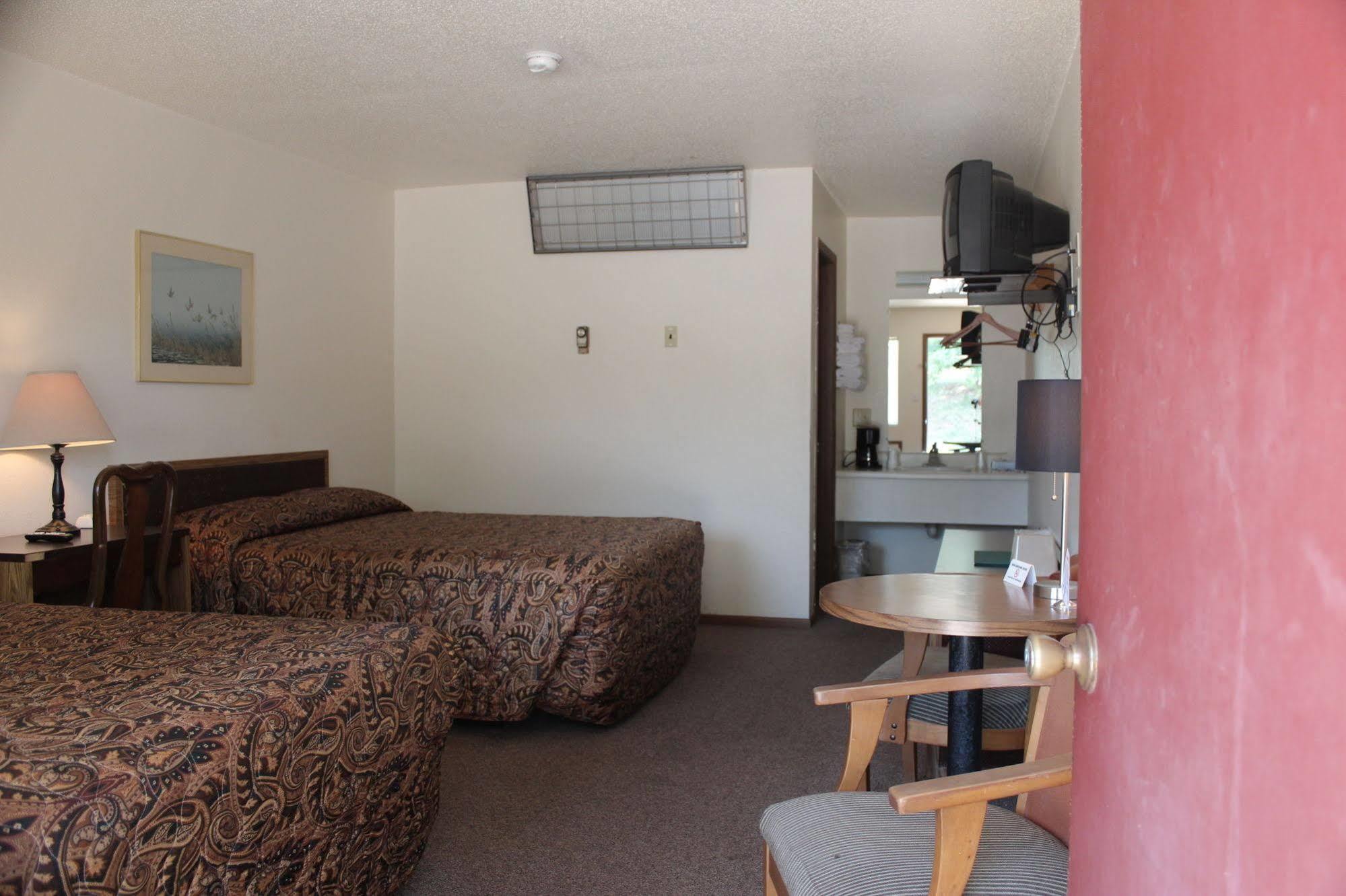 The Lake House Inn Laurie Bagian luar foto